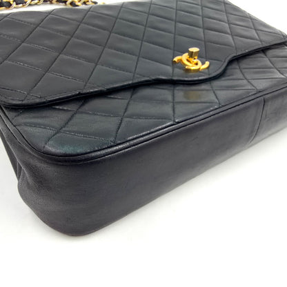 Chanel Turnlock Quilted Unknown Lambskin Black Chain Shoulder Bag Gold — view 7