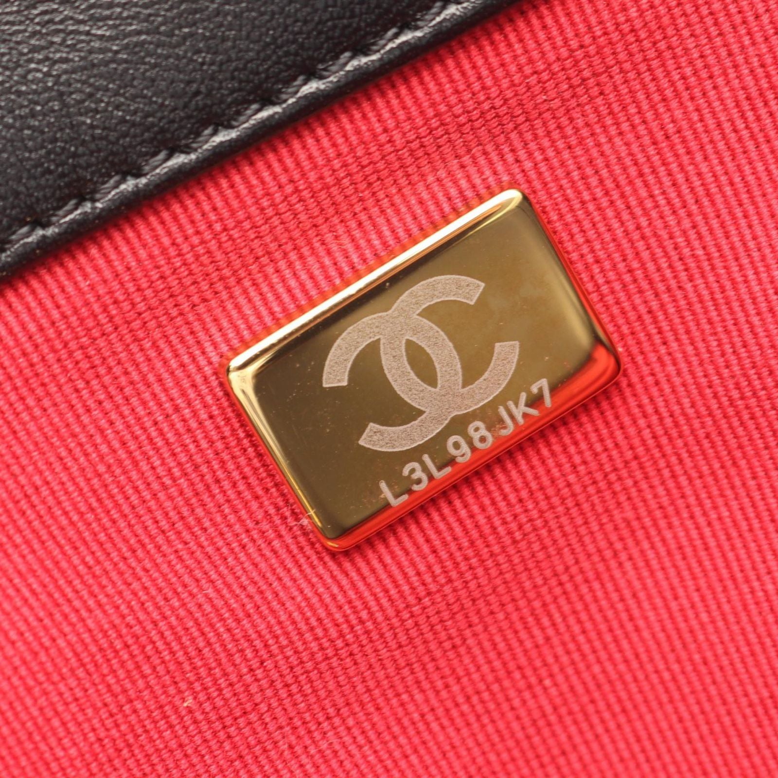 Chanel Shoulder Bag 19 Black Lambskin 19 Quilted Chain — view 5