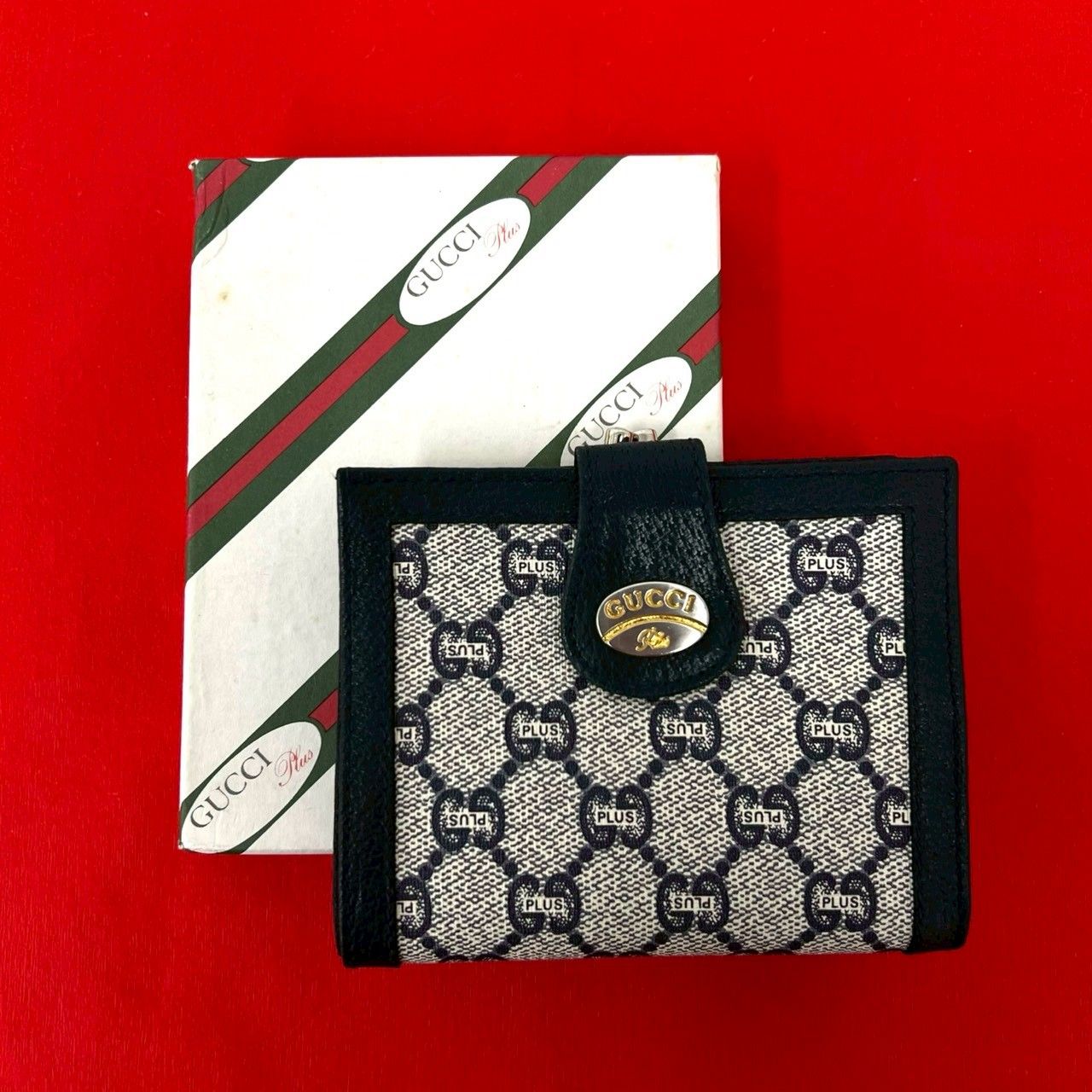 Gucci Vintage Plus Logo Leather Clasp Bifold Wallet Navy