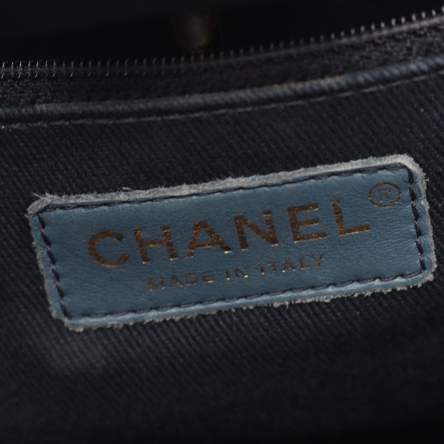 Chanel Shoulder Bag Business Affinity Quilted 2-Way Navy Caviar Leather — view 4
