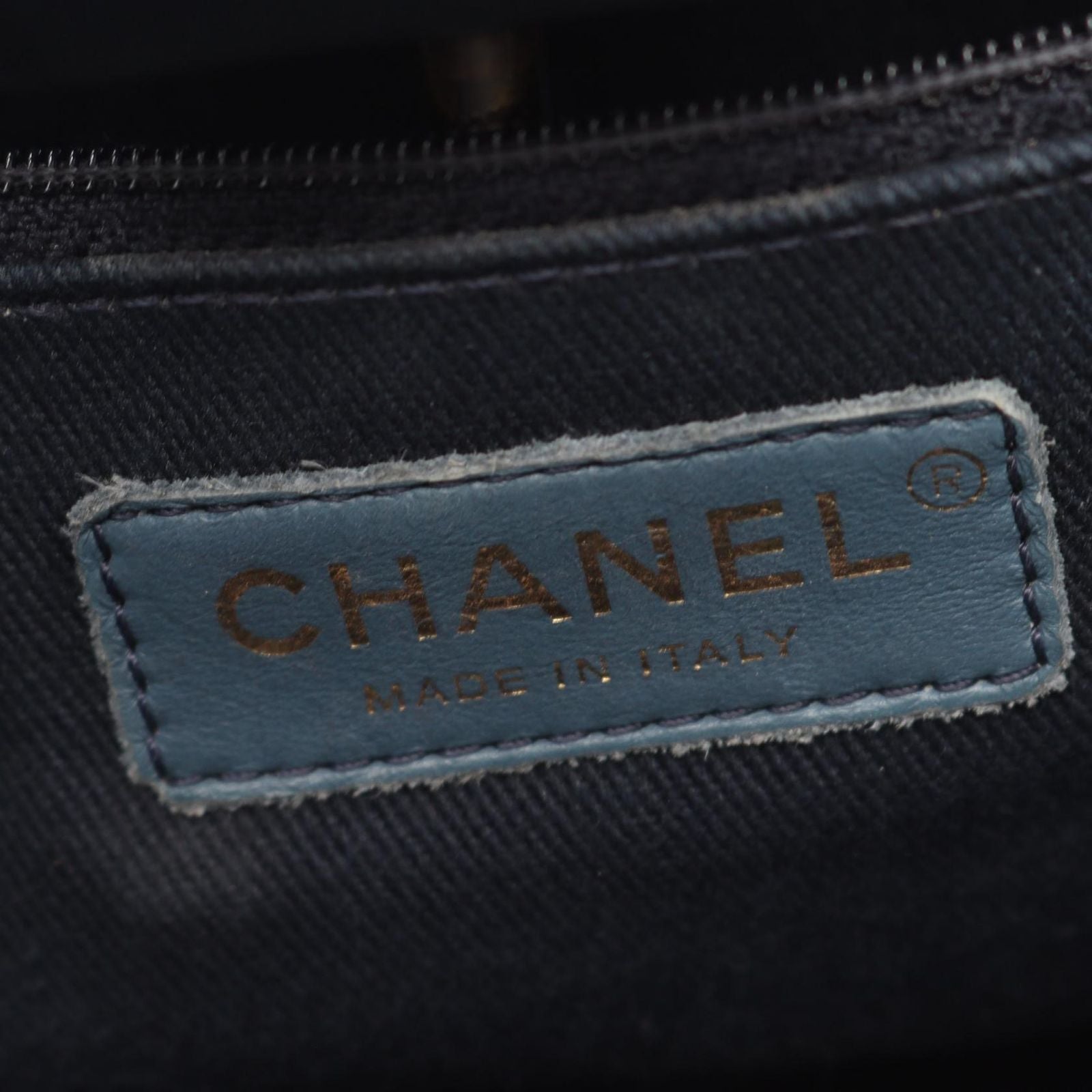 Chanel Shoulder Bag Business Affinity Quilted 2-Way Navy Caviar Leather — view 4