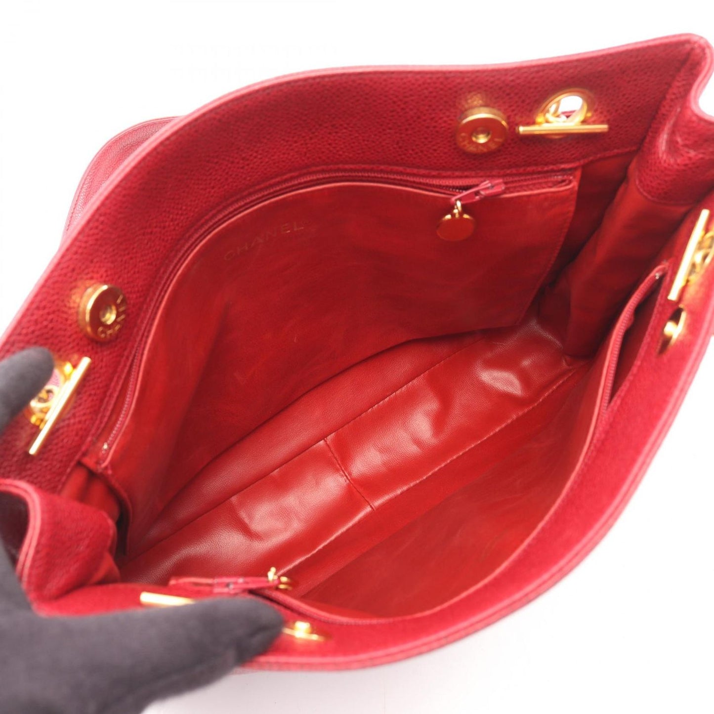 Chanel Tote CC Logo Red Caviar Leather CC Shoulder — view 3