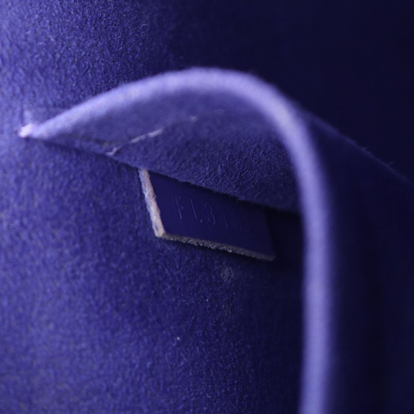 Louis Vuitton Handbag Alma PM Leather — view 5