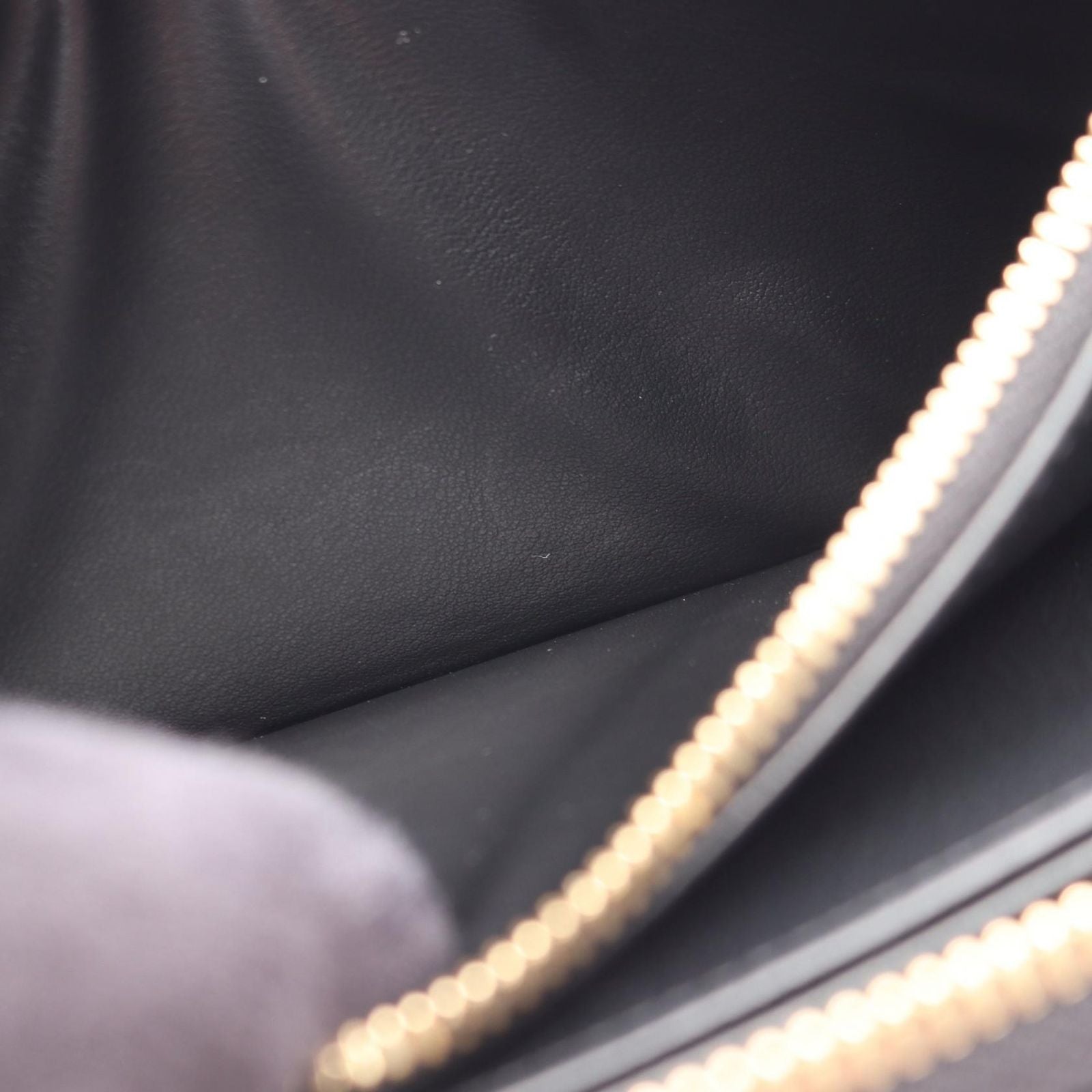 Louis Vuitton Round Wallet Zippy Coussin Noir Leather — view 5