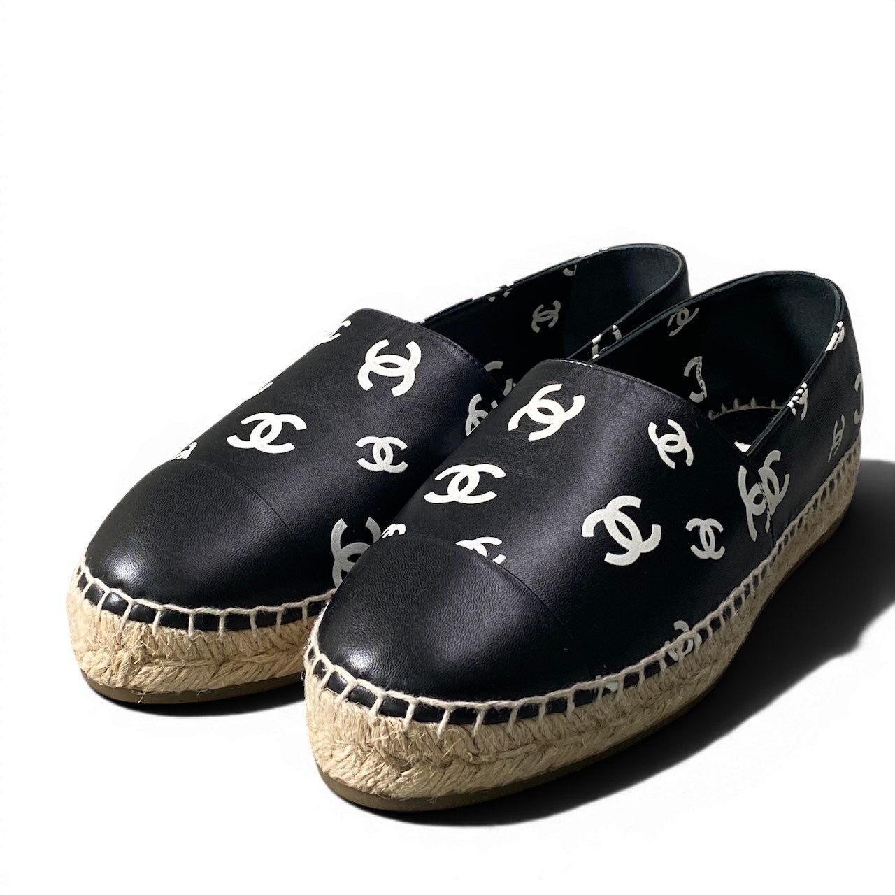 Chanel Espadrilles Flat Shoes CC Logo Leather 39 Black — view 2