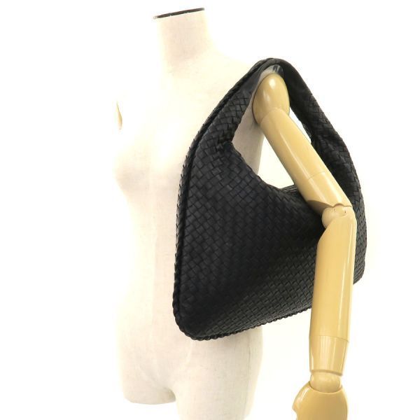 Bottega Veneta Intrecciato Shoulder Large Bag — view 9
