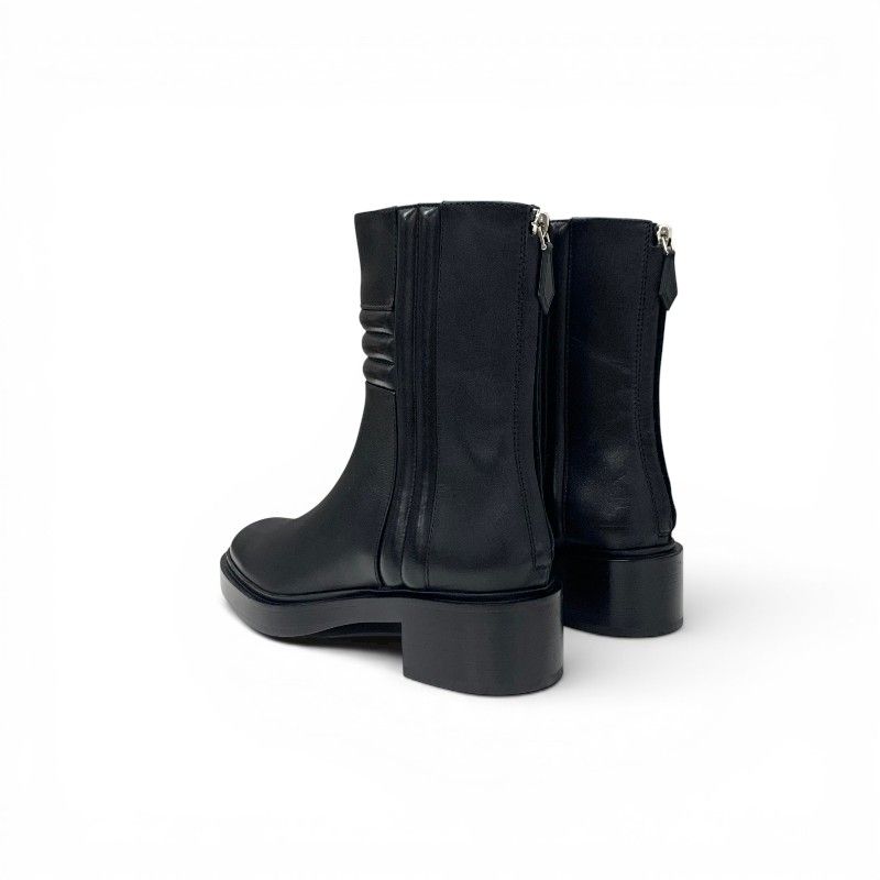 Hermes Boots Short Shoes Leather Black — view 4