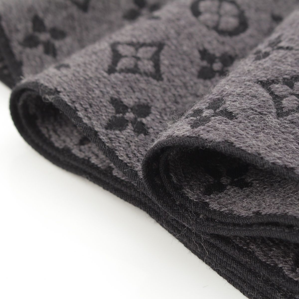 Louis Vuitton Monogram Wool Echarpe Classic Scarf Gray Black — view 7