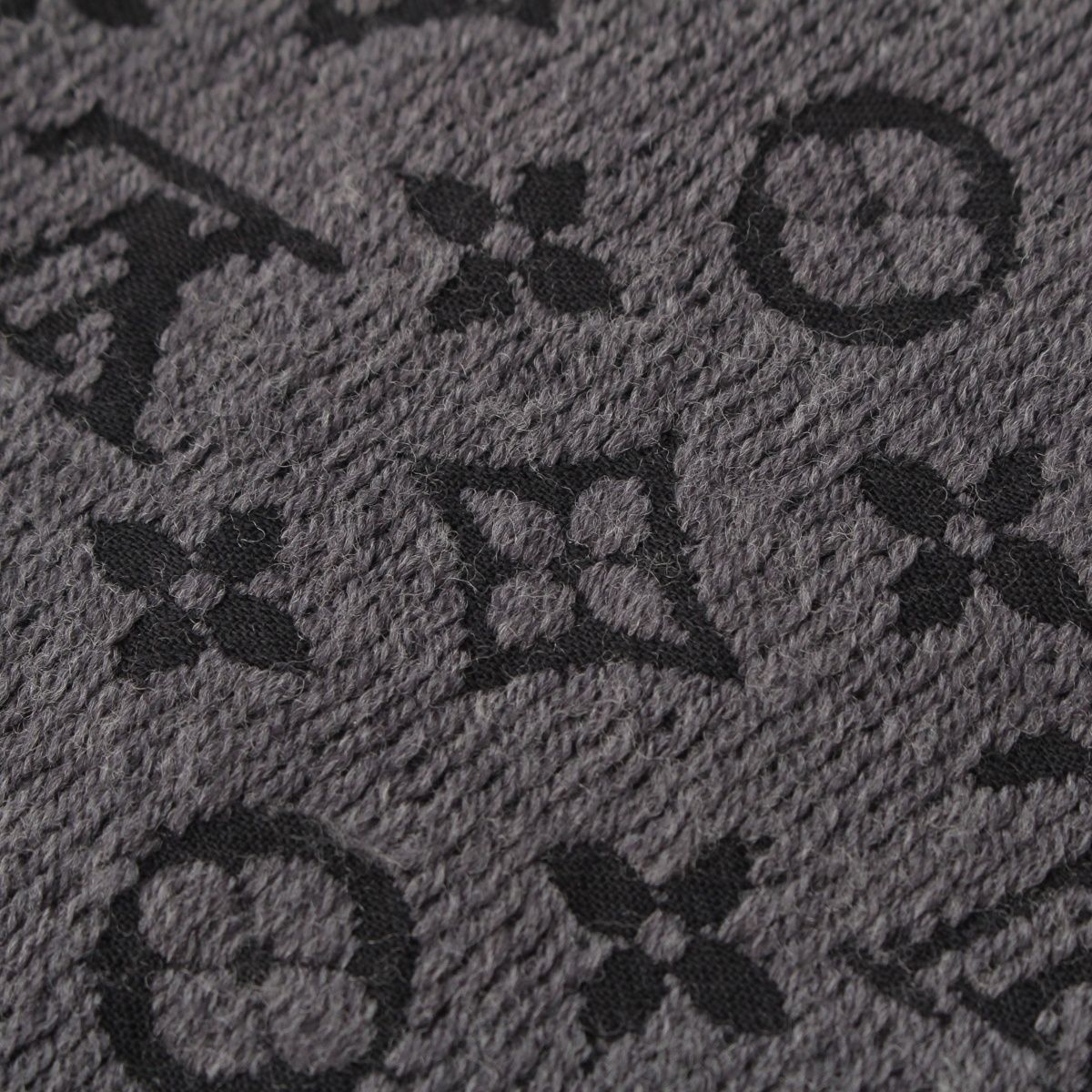 Louis Vuitton Monogram Wool Echarpe Classic Scarf Gray Black — view 9