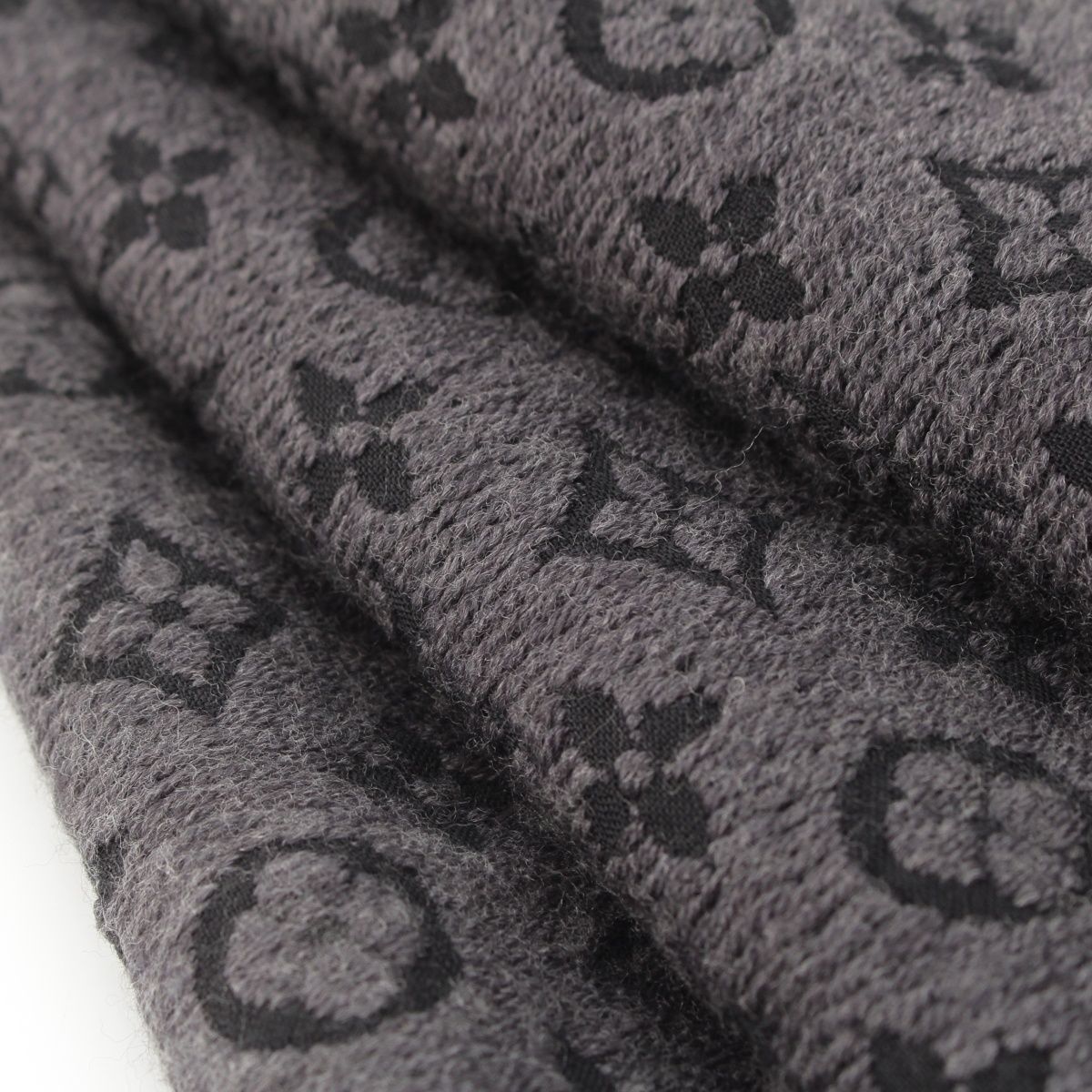 Louis Vuitton Monogram Wool Echarpe Classic Scarf Gray Black — view 6