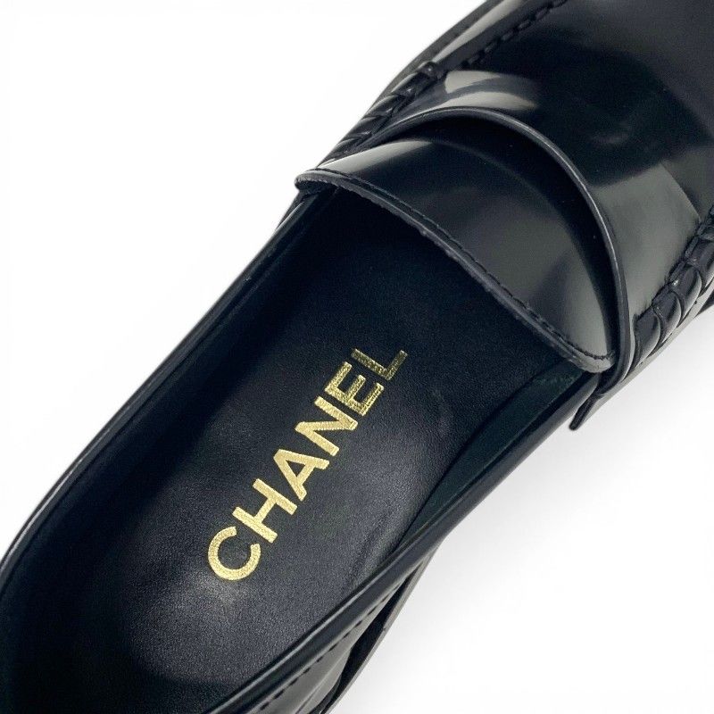Chanel Loafers Leather Shoes Black Gold Logo Flat — view 7