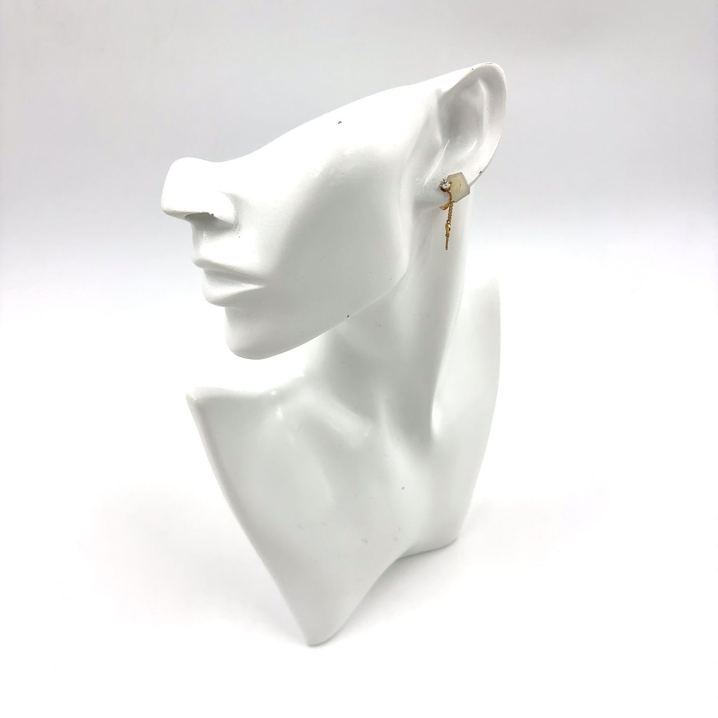 Louis Vuitton Boucle Doreille Petit Metal Gold Earrings — view 8