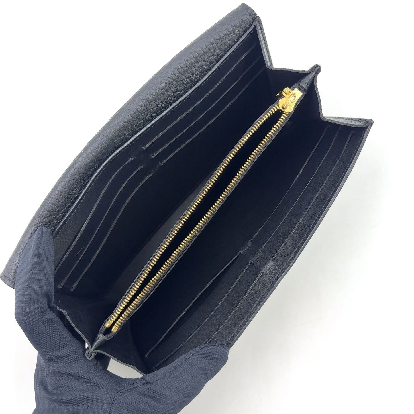 Louis Vuitton Portefeuille Capucines Leather Black Wallet Gold — view 3