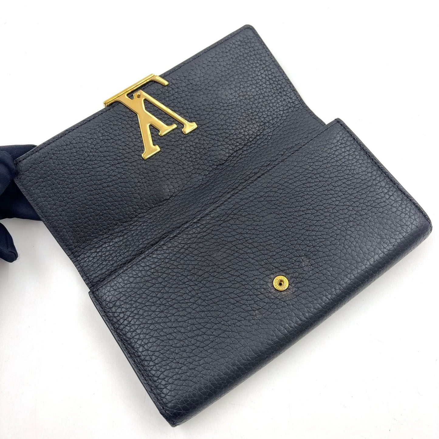 Louis Vuitton Portefeuille Capucines Leather Black Wallet Gold — view 7