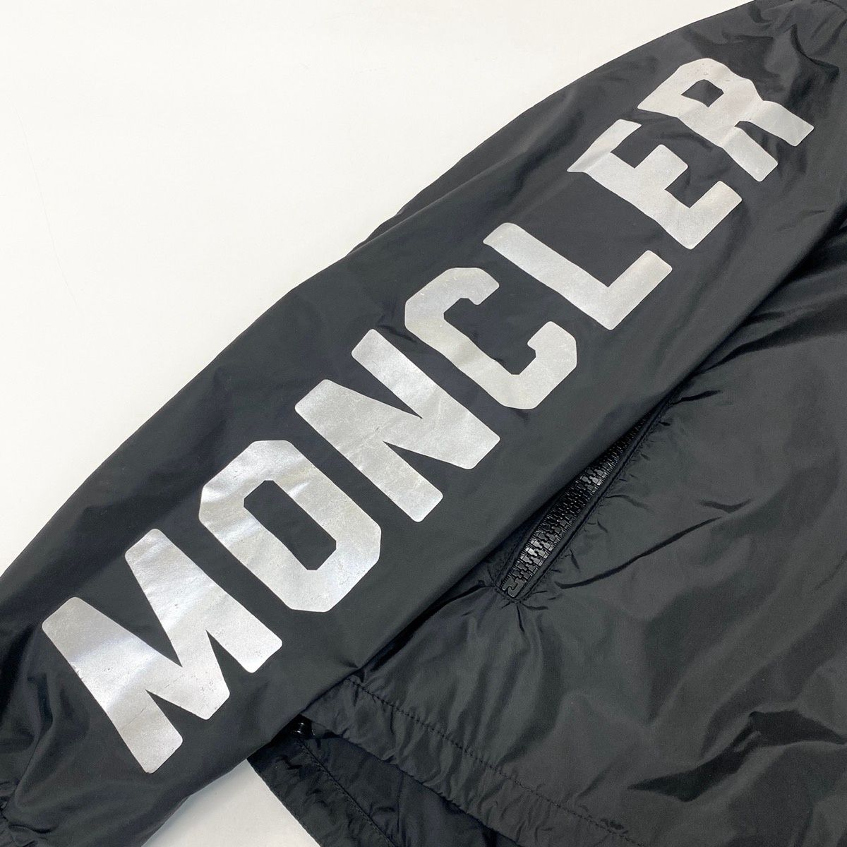 Moncler Off White Collaboration Hoodie Nylon Jacket 5 Sizes Black — view 7