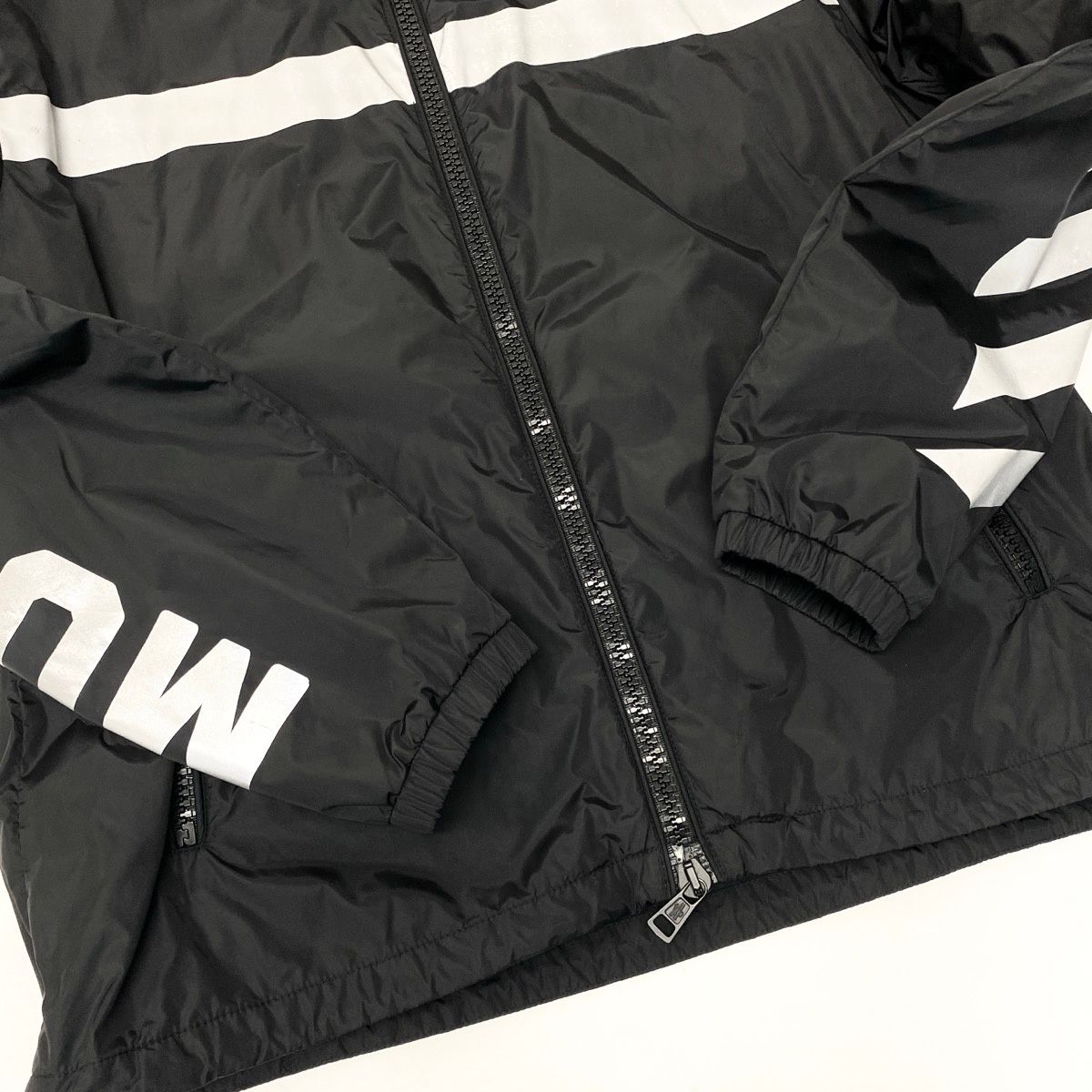 Moncler Off White Collaboration Hoodie Nylon Jacket 5 Sizes Black — view 6