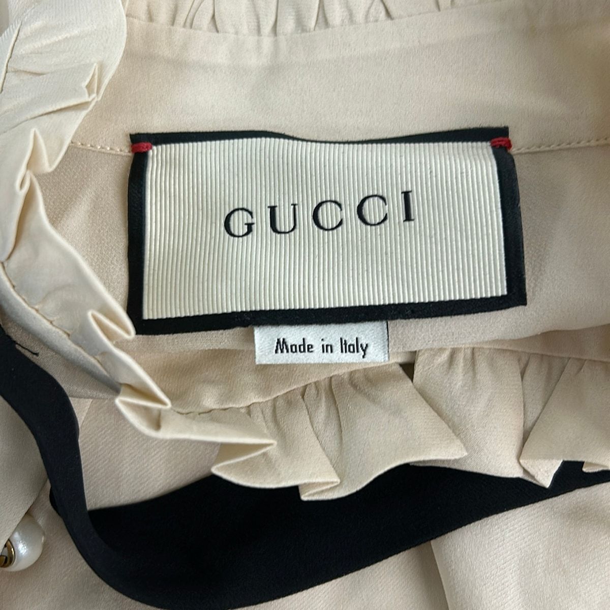 Gucci Long Sleeve Shirt Blouse 42 Ivory Black Ruffle Pearl — view 3