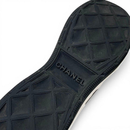 Chanel Sneakers Shoes Leather Fabric Suede Black Silver CC Logo Quilted — view 8