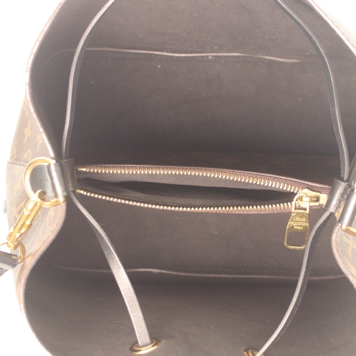 Louis Vuitton Monogram Noir MM Shoulder Bag — view 7
