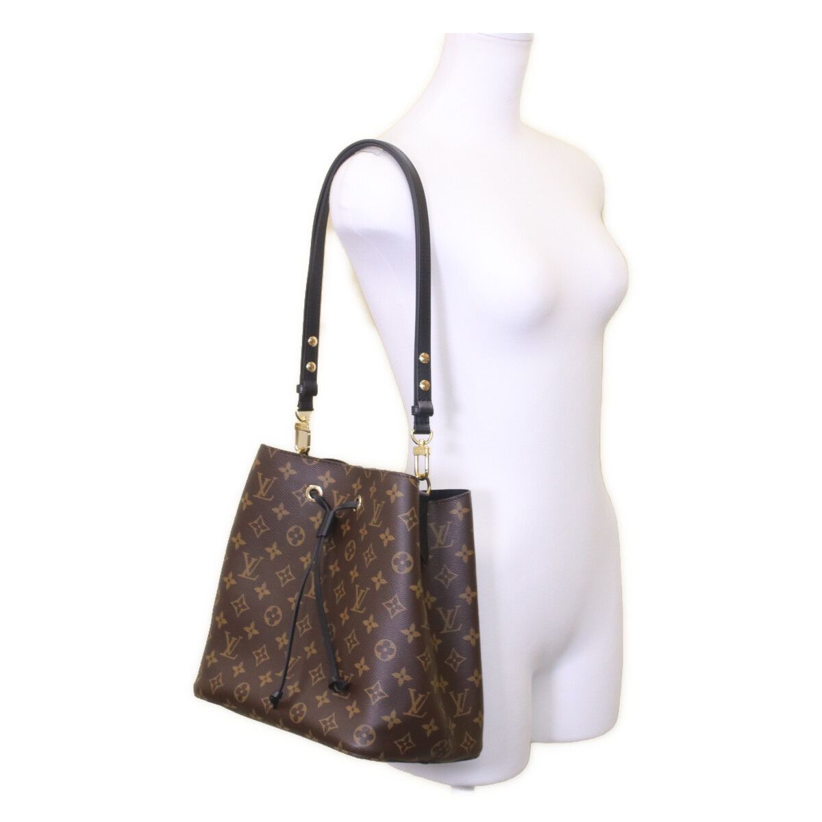 Louis Vuitton Monogram Noir MM Shoulder Bag — view 9