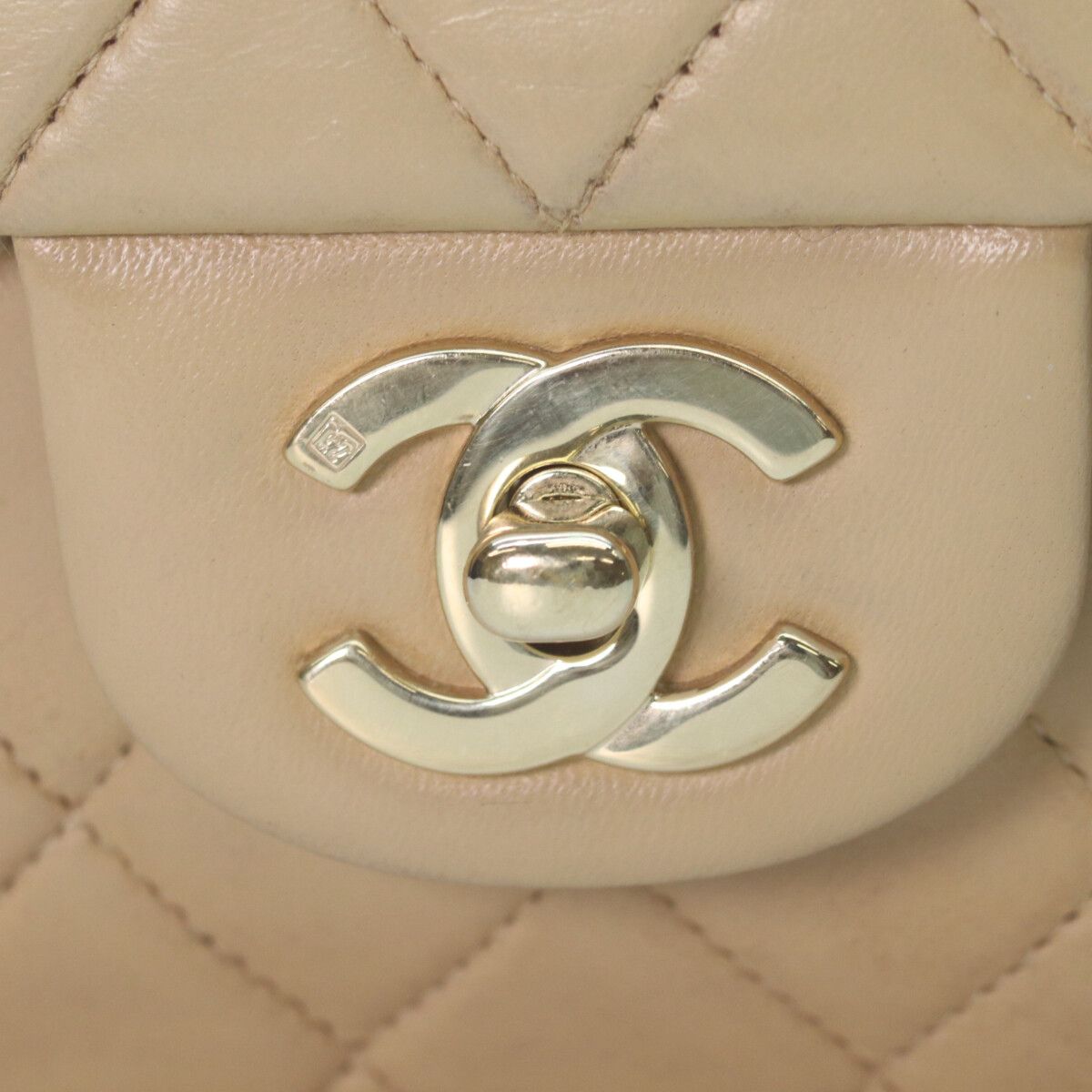 Chanel Beige Lamb Gold Quilted 25 Shoulder Bag — view 6