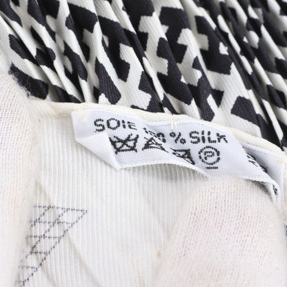 Hermes Tag Lozange Pleated Silk 100% Shawl Scarf Enm — view 7