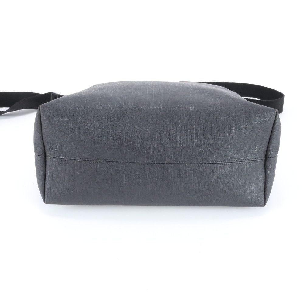 Gucci Leather 2-Way Shoulder Bag Crossbody Messenger — view 6