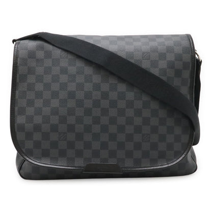 Louis Vuitton Damier Graphite Daniel GM Messenger Bag