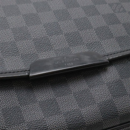 Louis Vuitton Damier Graphite Daniel GM Messenger Bag — view 4