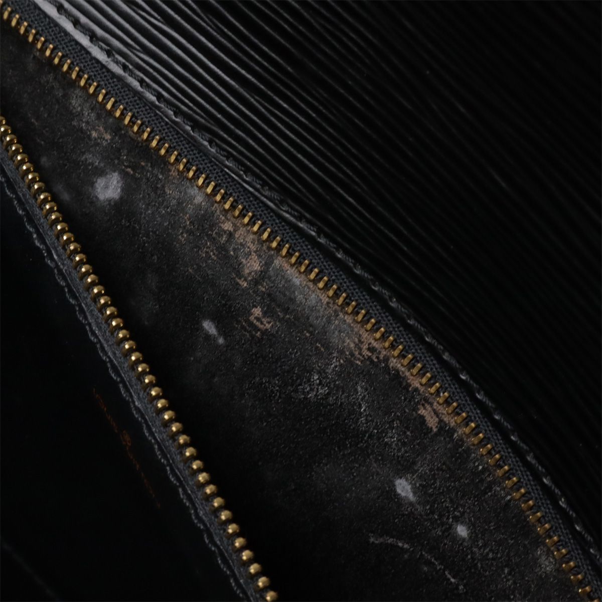 Louis Vuitton Epi Monceau Second 2-Way Shoulder Bag Noir Black Gold — view 8