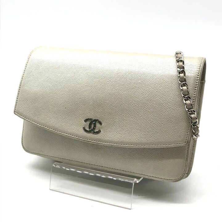 Chanel CC Logo Caviar Leather Silver Chain Wallet Shoulder Bag — view 2
