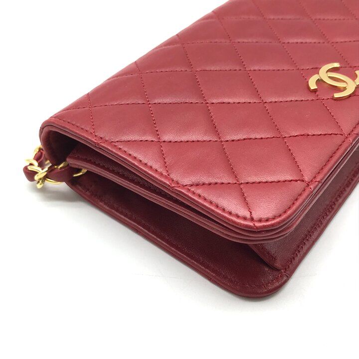 Chanel CC Logo Mini Quilted Lambskin Shoulder Bag Red — view 5