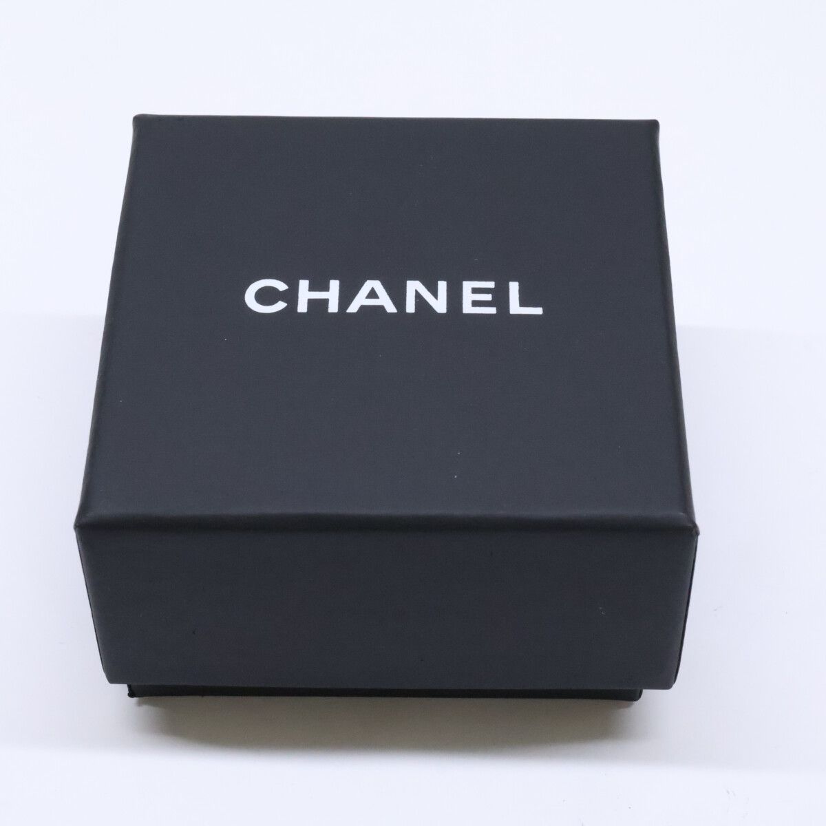 Chanel CC Logo Ball Earring — view 6