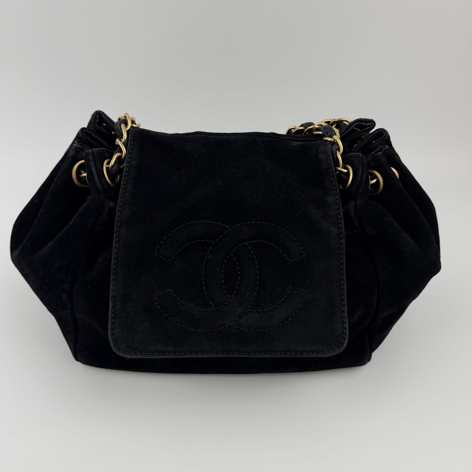 Chanel CC Logo Chain Shoulder Bag Crossbody Black Suede Vintage — view 4