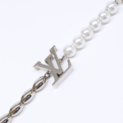 Louis Vuitton Pearl Fusion Bag Charm — view 4