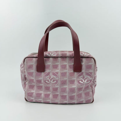 Chanel CC Logo New Travel Shoulder Bag Pink Nylon Vintage — view 2