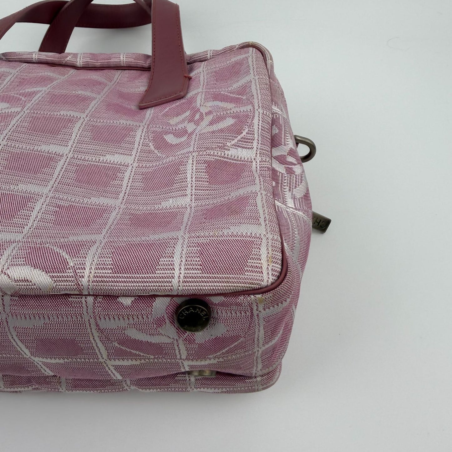 Chanel CC Logo New Travel Shoulder Bag Pink Nylon Vintage — view 8