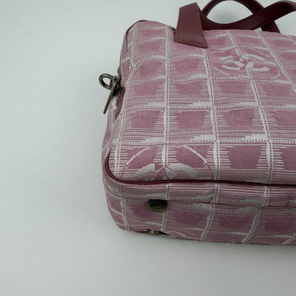 Chanel CC Logo New Travel Shoulder Bag Pink Nylon Vintage — view 9