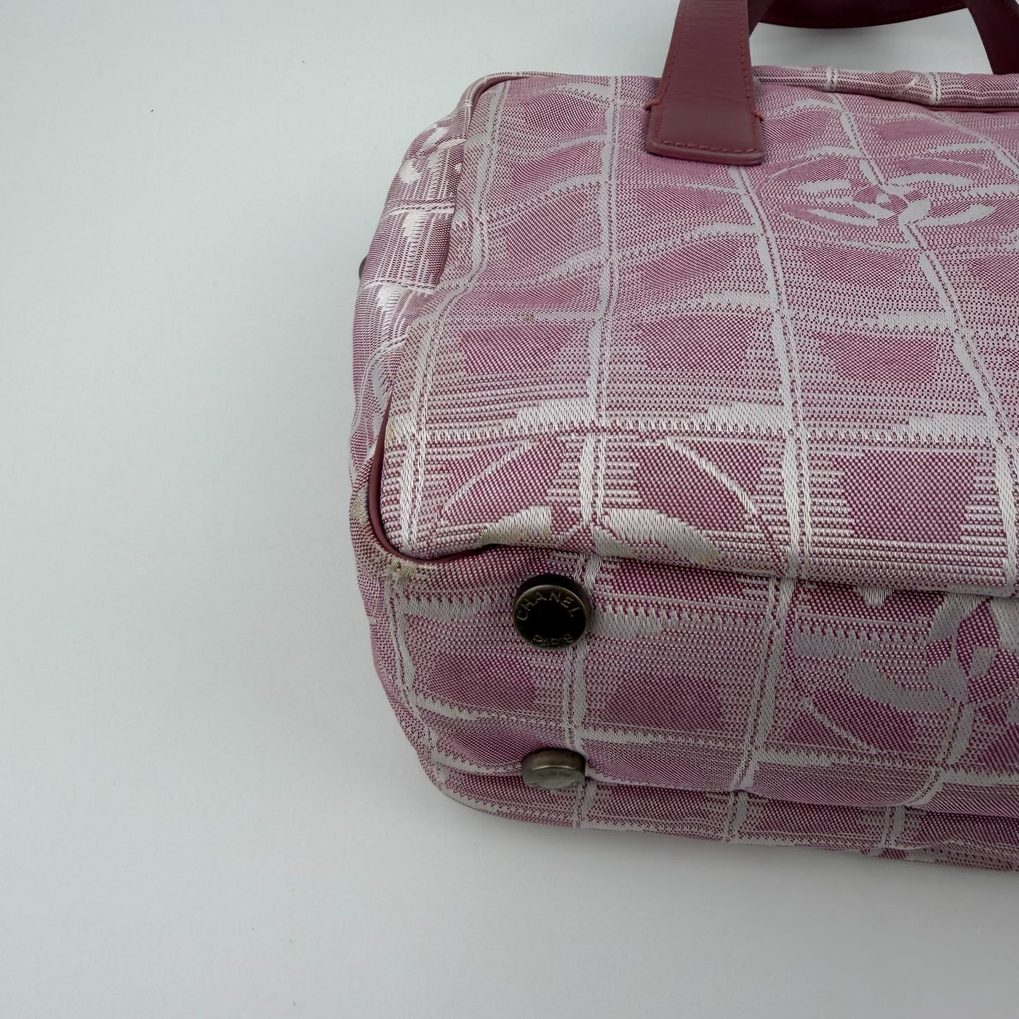 Chanel CC Logo New Travel Shoulder Bag Pink Nylon Vintage — view 7