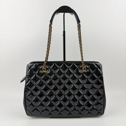 Chanel CC Logo Quilted Chain Shoulder Bag Black Enamel Vintage — view 4