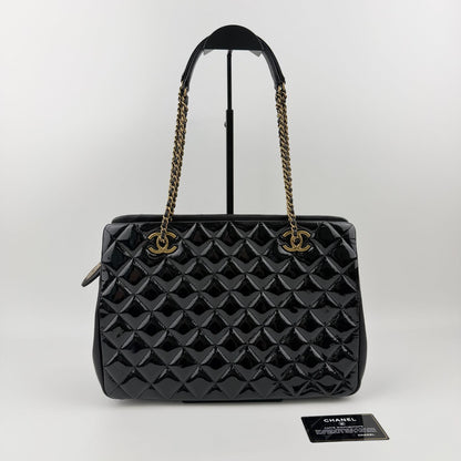 Chanel CC Logo Quilted Chain Shoulder Bag Black Enamel Vintage — view 3