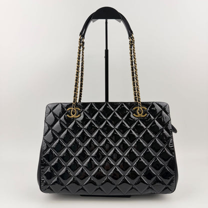 Chanel CC Logo Quilted Chain Shoulder Bag Black Enamel Vintage — view 5