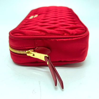 Miu Travel Pouch Logo Matelasse Satin Canvas Red — view 5