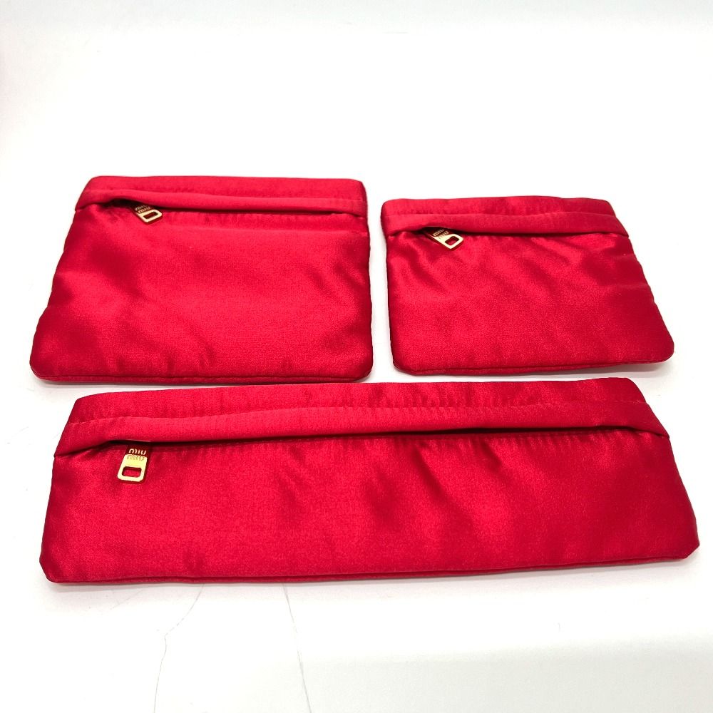 Miu Travel Pouch Logo Matelasse Satin Canvas Red — view 7