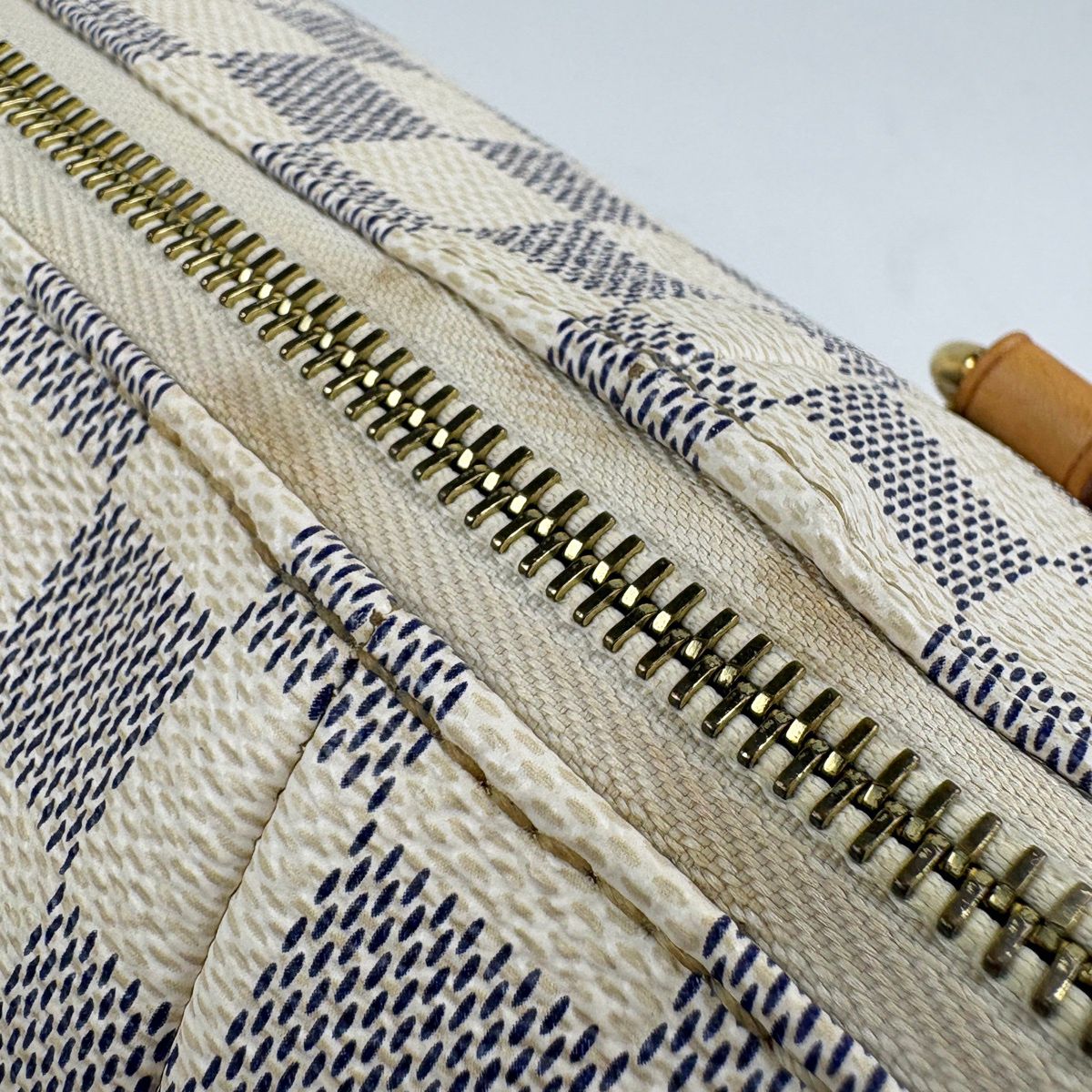 Louis Vuitton Totally MM Shoulder Bag Tote Damier Azur White — view 5