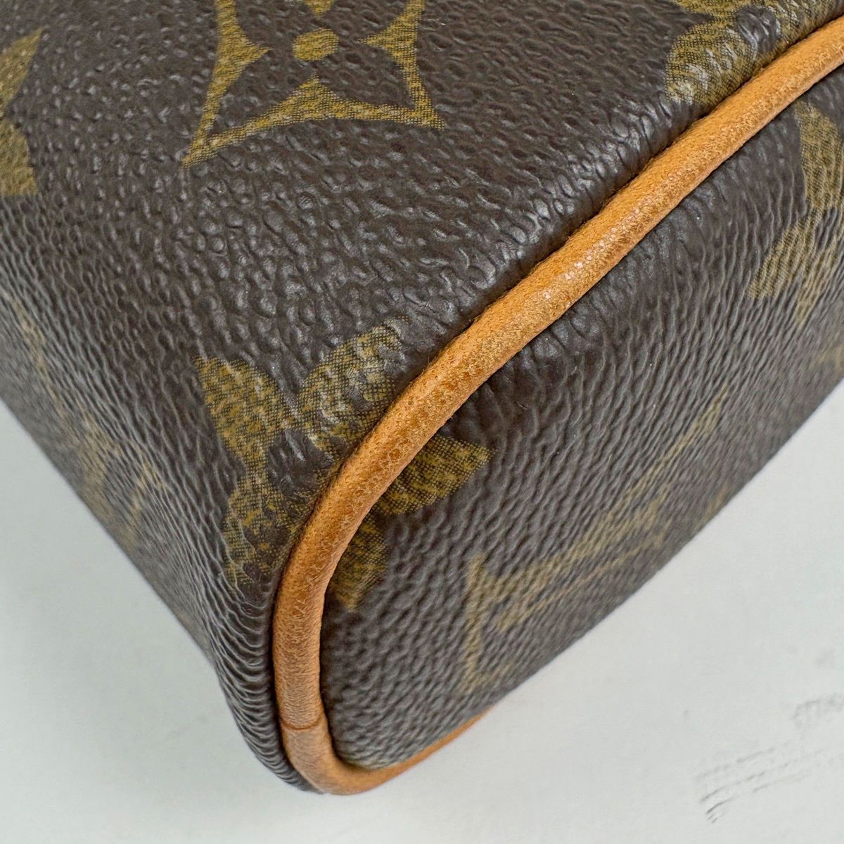 Louis Vuitton Sonatine Handbag Monogram Brown — view 3