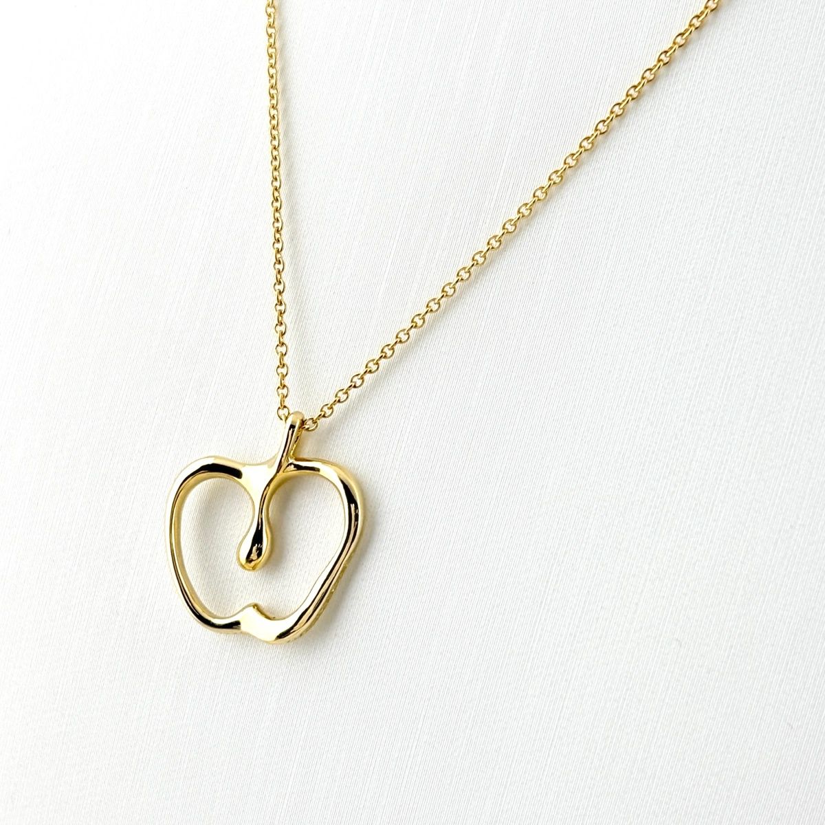 Tiffany & Co Apple Necklace YG Yellow Gold Pendant 18k — view 2