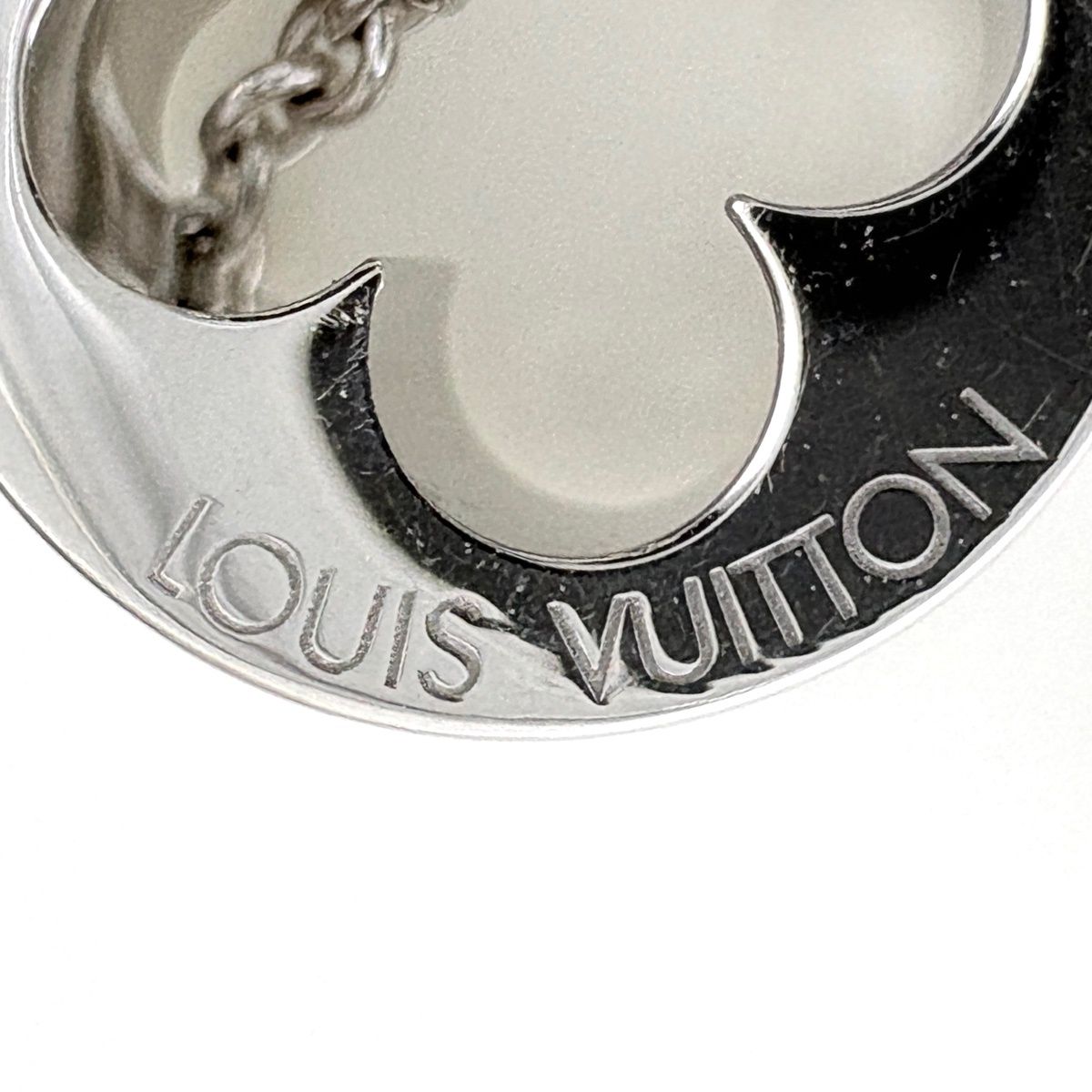 Louis Vuitton Pendentif Empreinte Necklace Pendant — view 5