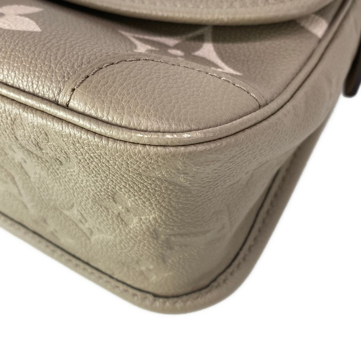 Louis Vuitton Shoulder Bag Bicolor Monogram Empreinte Diane Tourterelle Leather — view 6