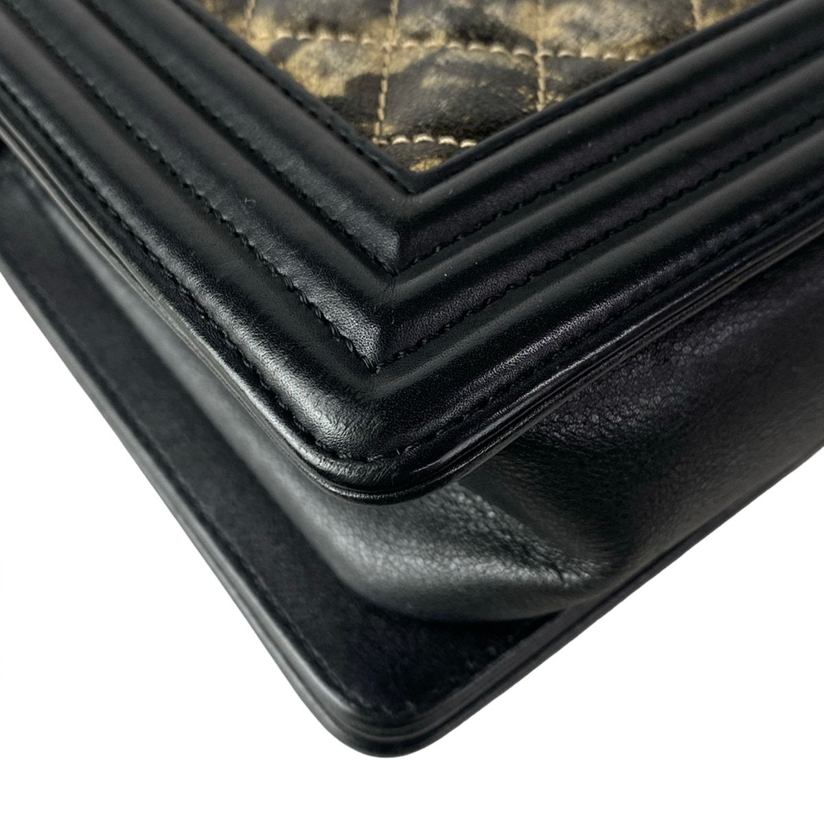 Chanel Shoulder Bag Body 25 Black Gold Chain Metallic Leather — view 9